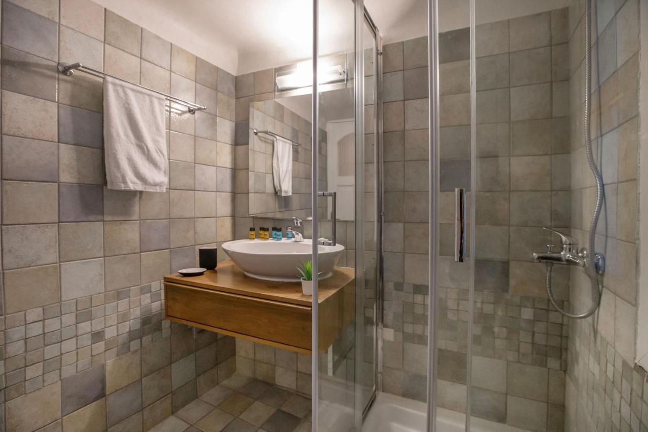 Neoclassical Apartment Close To Syntagma-Plaka By Ghh 雅典 外观 照片