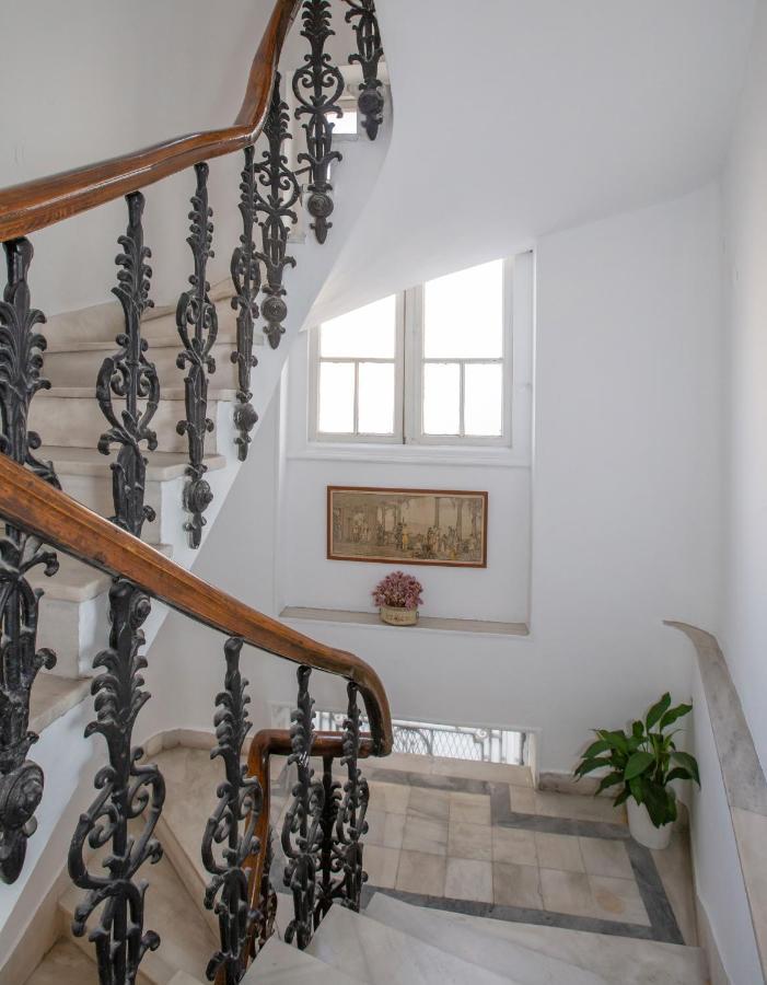 Neoclassical Apartment Close To Syntagma-Plaka By Ghh 雅典 外观 照片