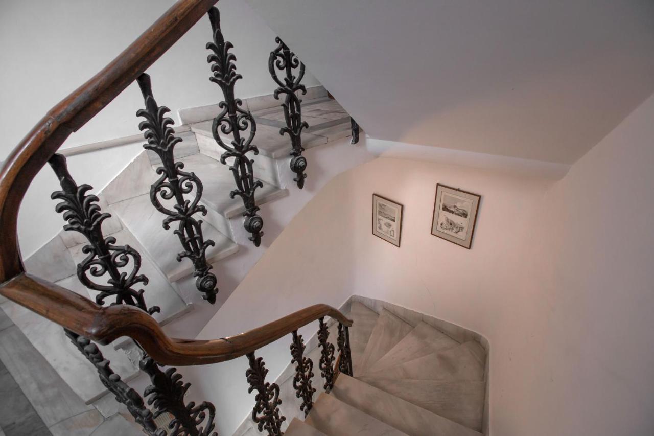 Neoclassical Apartment Close To Syntagma-Plaka By Ghh 雅典 外观 照片