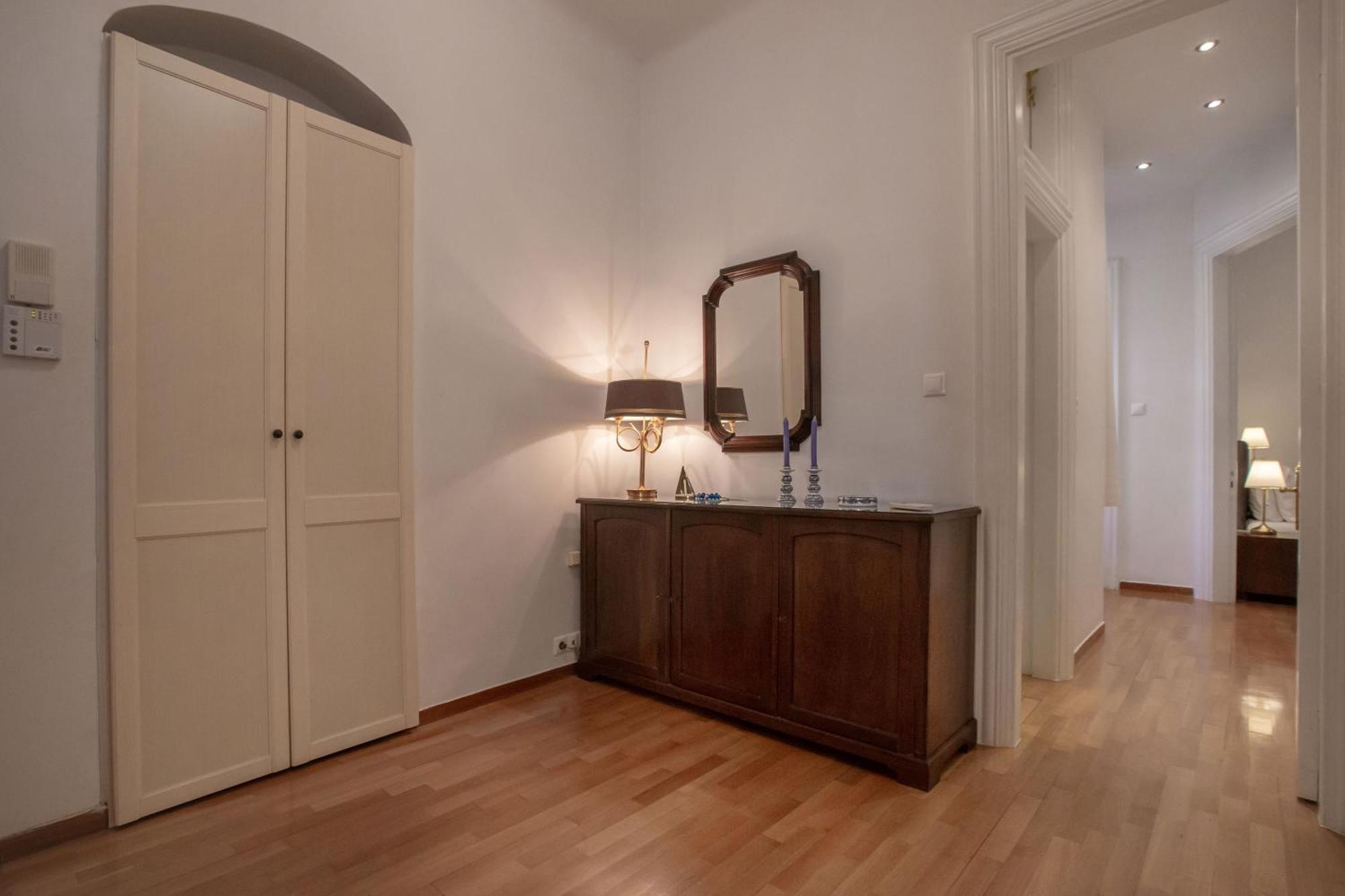 Neoclassical Apartment Close To Syntagma-Plaka By Ghh 雅典 外观 照片